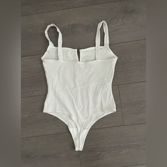 Babaton Aritzia Bodysuit top shirt small S - Picture 2 of 3